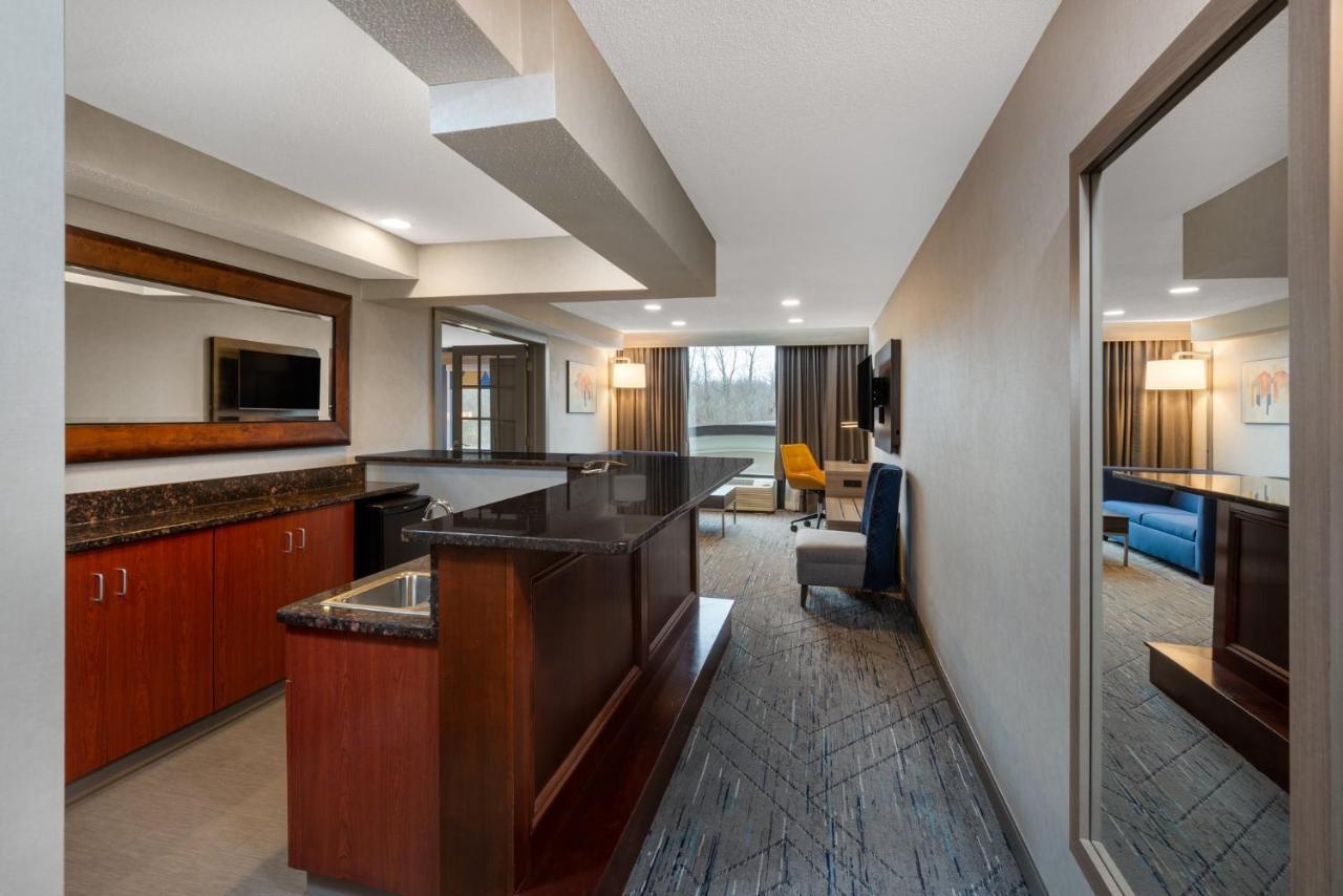 Holiday Inn Express & Suites Wadsworth By Ihg Екстериор снимка