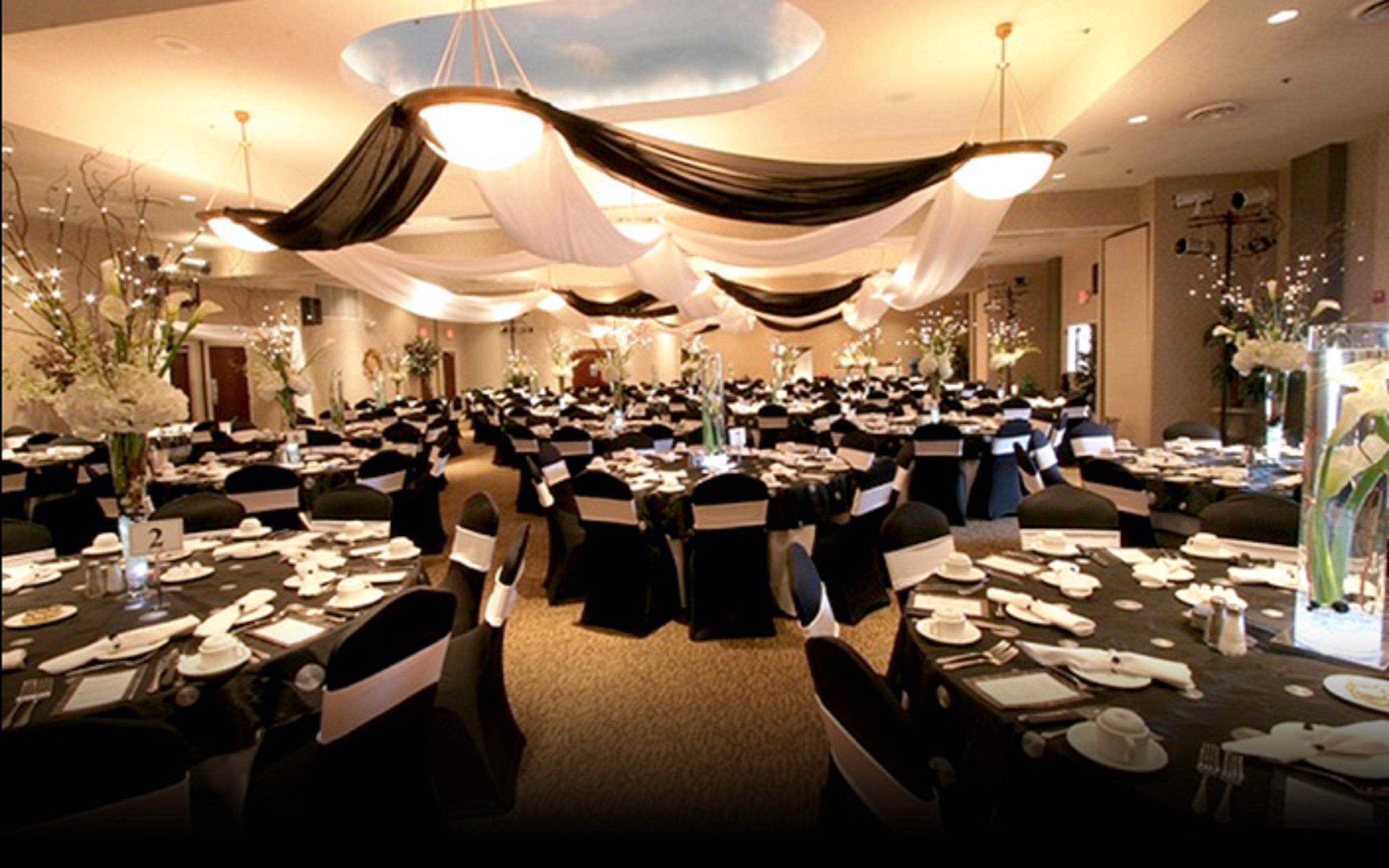 Holiday Inn Express & Suites Wadsworth By Ihg Екстериор снимка