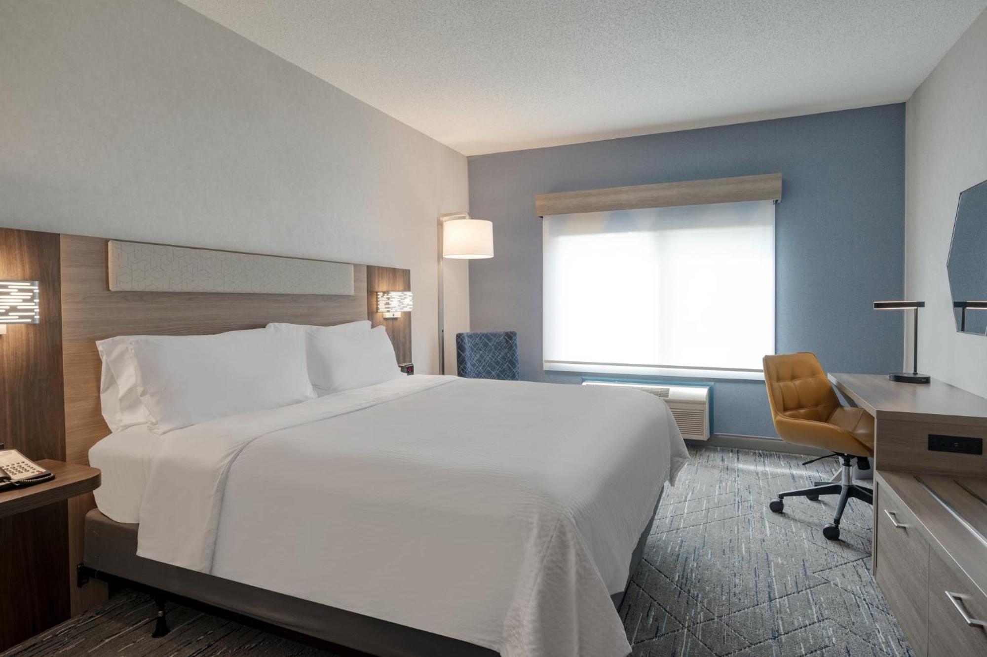 Holiday Inn Express & Suites Wadsworth By Ihg Екстериор снимка